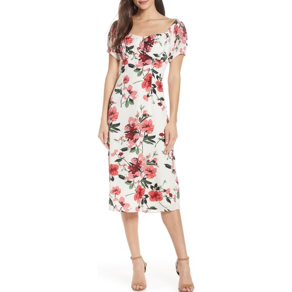 Chelsea28 Dresses & Skirts - CHELSEA28 Floral Print Dolce Sweetheart Midi Dress